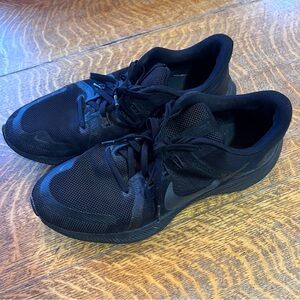 Nike Black Men’s Running Shoes 8 1/2